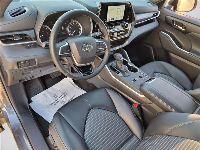 2024 TOYOTA HIGHLANDER XSE photo 9