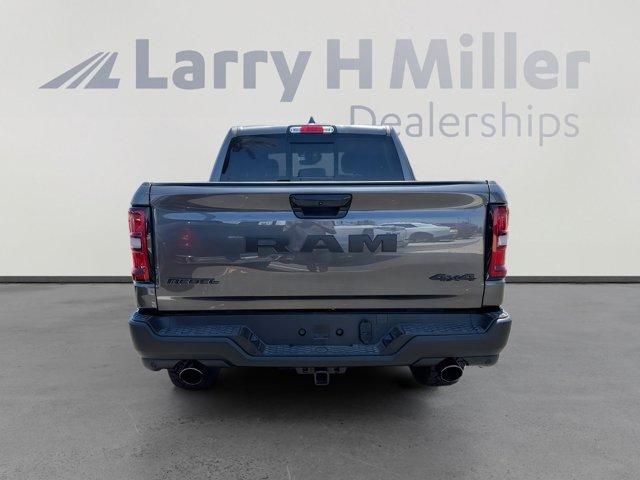 2026 RAM 1500 REBEL 照片 5