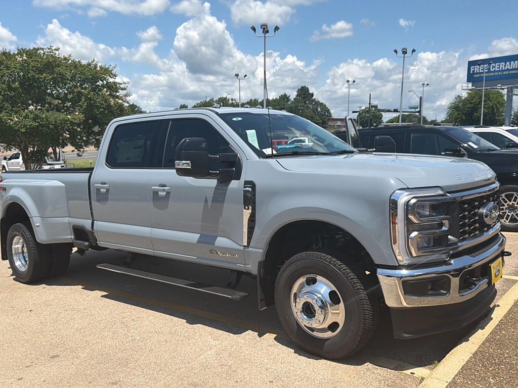 New 2026 Ford F-350 Lariat