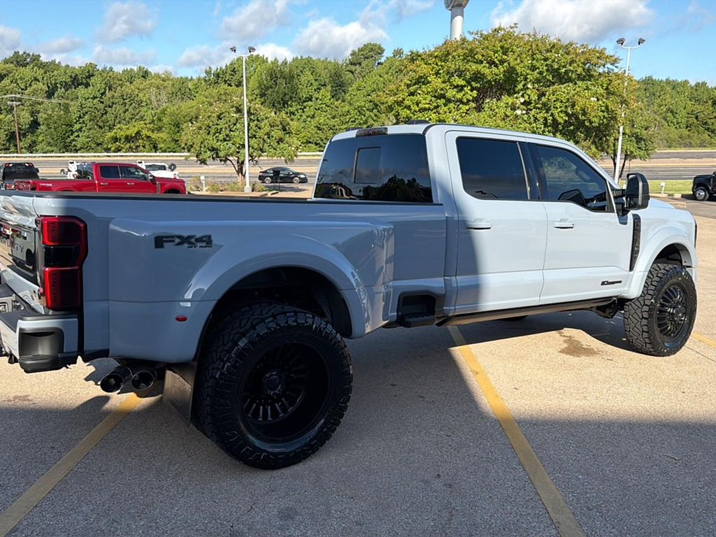 2026 FORD F-450 PLATINUM — миниатюра 17