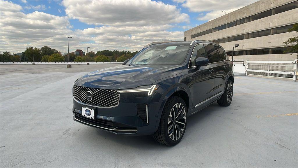 New 2026 Volvo XC90 Plus, B5 AWD Gas (mild hybrid), Gasoline, Bright, 7 Seats