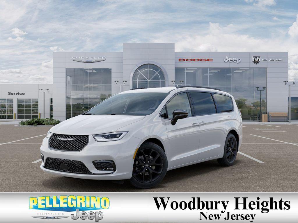 New 2026 Chrysler Pacifica L