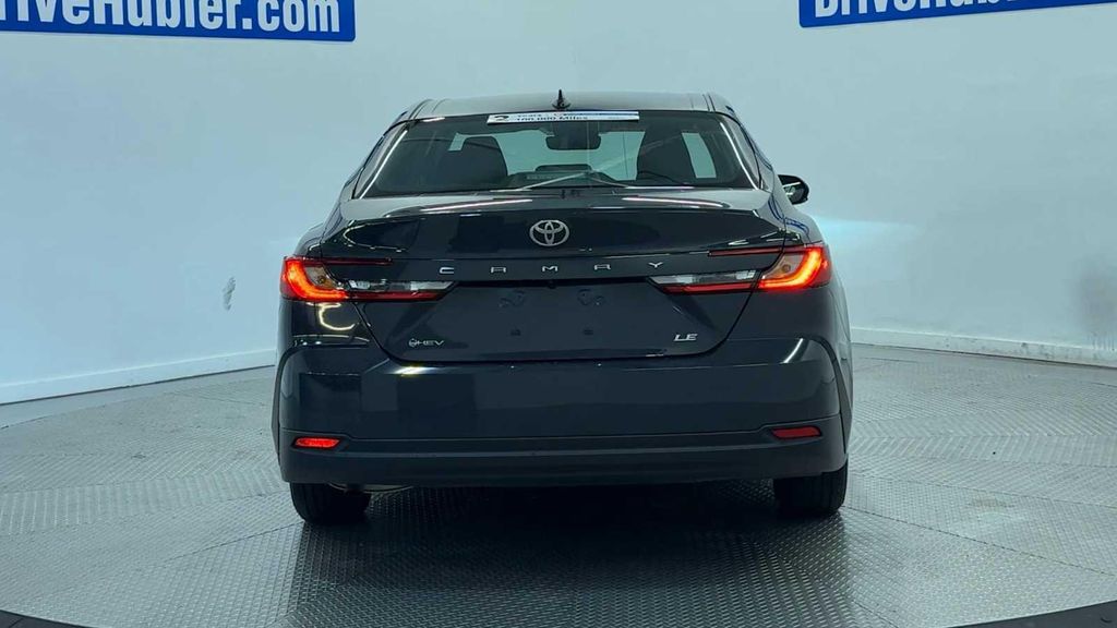 TOYOTA CAMRY LE - 7