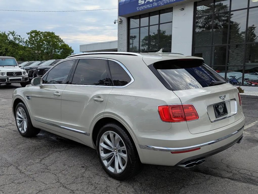 صورة 10 لـ 2020 BENTLEY BENTAYGA V8