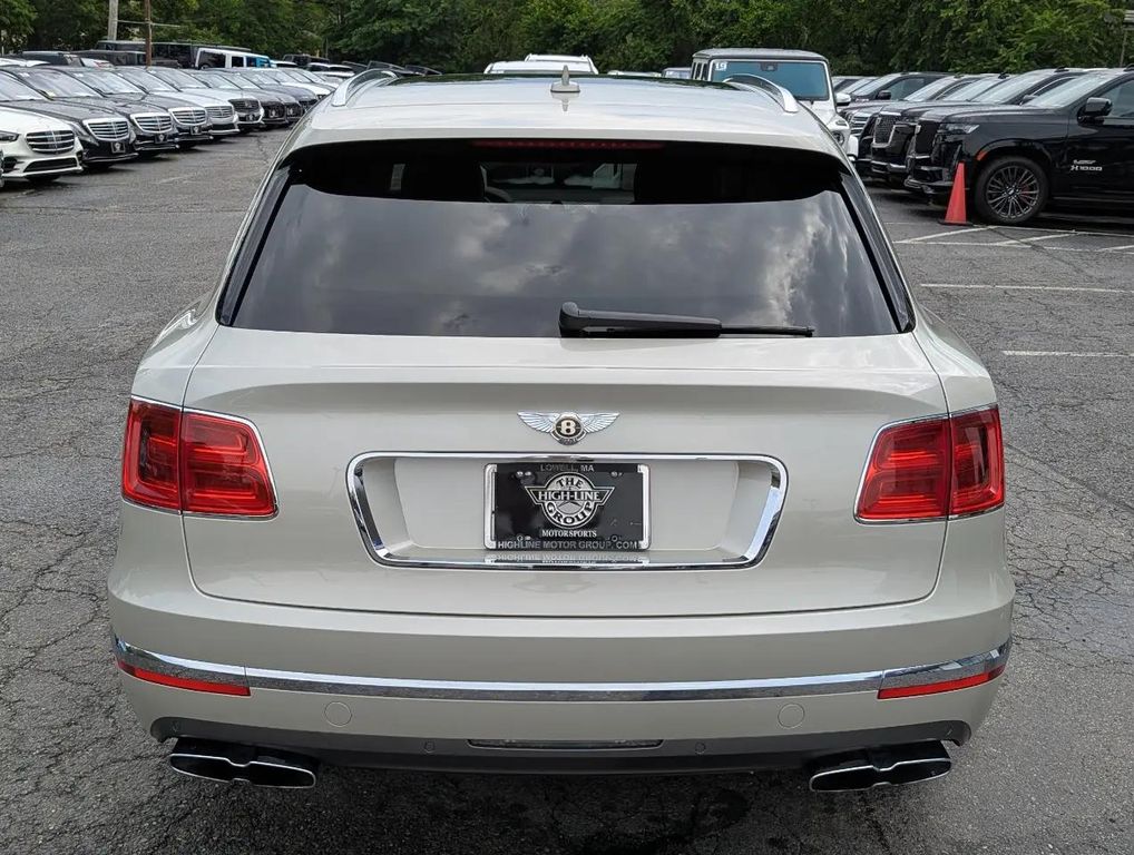 صورة 8 لـ 2020 BENTLEY BENTAYGA V8