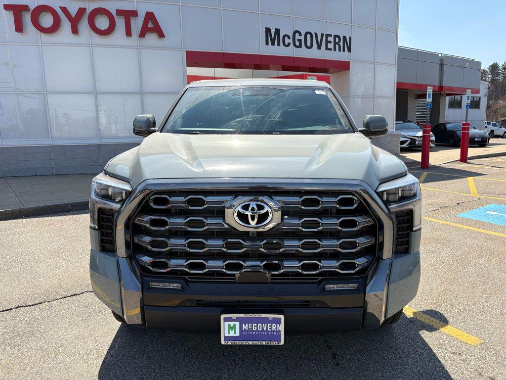 TOYOTA TUNDRA - 10
