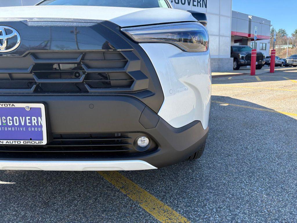 TOYOTA COROLLA CROSS - 9