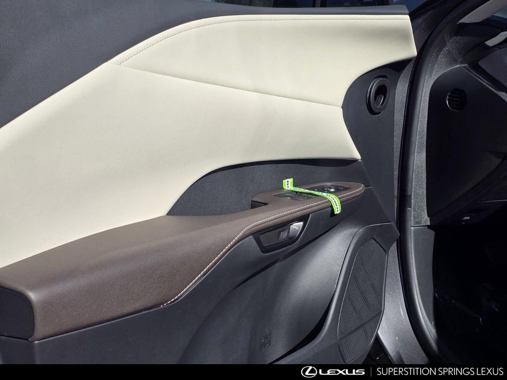 صورة مصغرة 11 لـ 2026 Lexus RX 350 PREMIUM