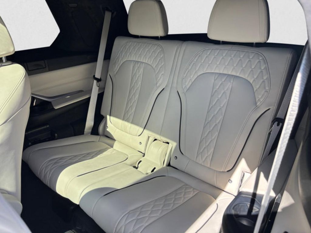 2023 BMW X7 XDRIVE40I 缩略图 19