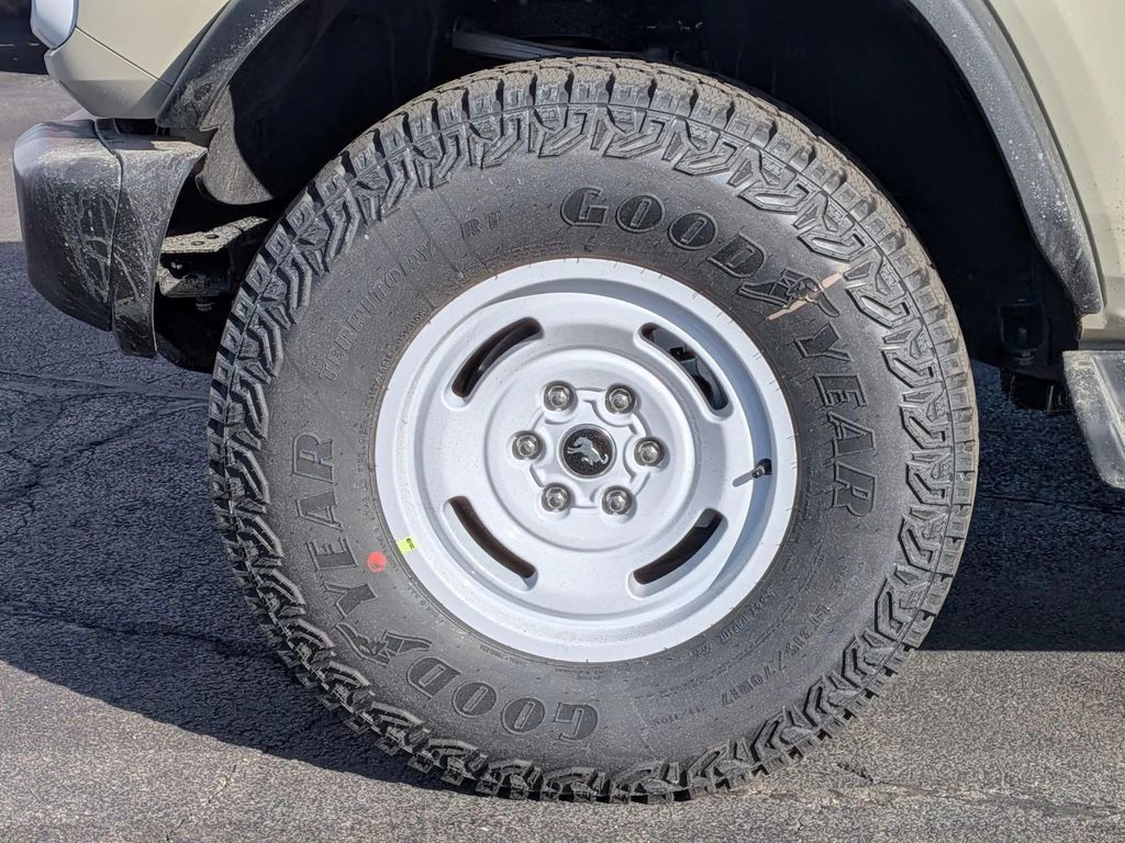 FORD BRONCO HERITAGE EDITION - 9