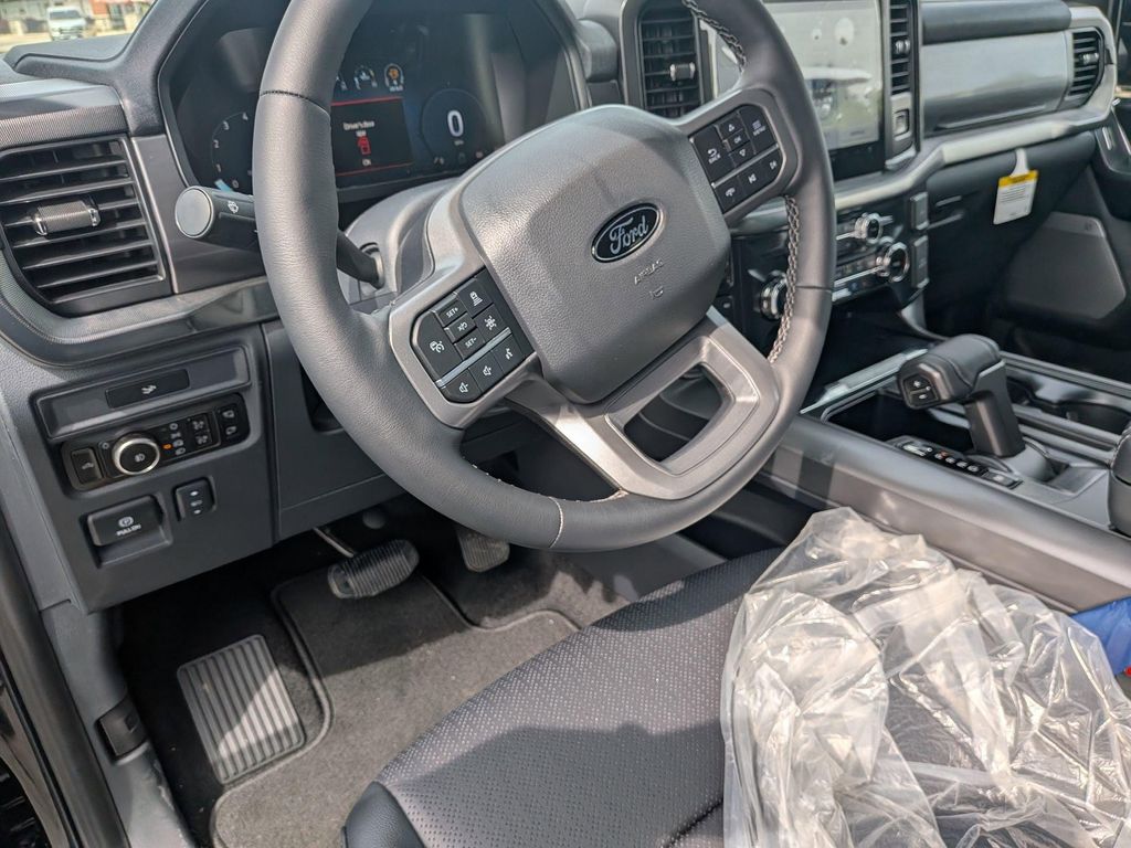 FORD F-150 LARIAT - 10