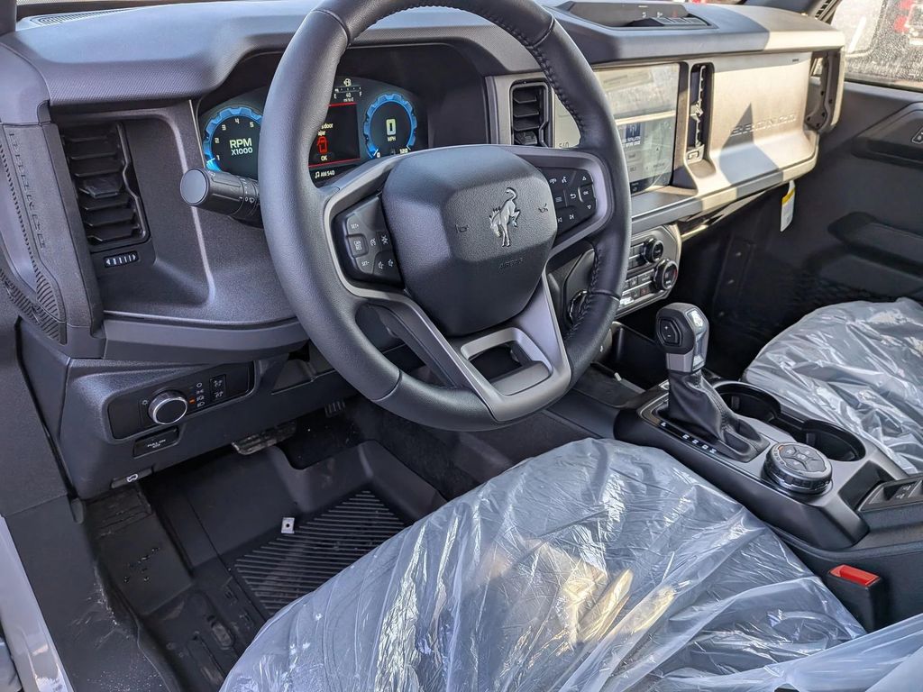 FORD BRONCO - 10
