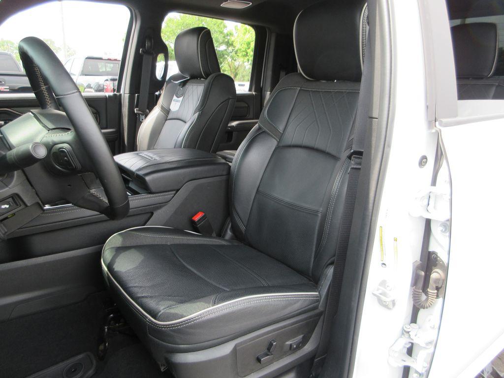 صورة مصغرة 24 لـ 2026 RAM 3500 LIMITED