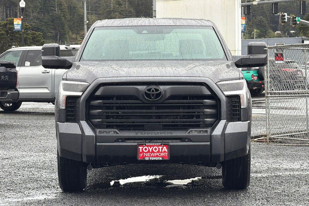 TOYOTA TUNDRA - 3