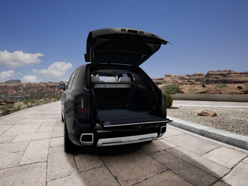 2027 ROLLS-ROYCE CULLINAN SUV 照片 6