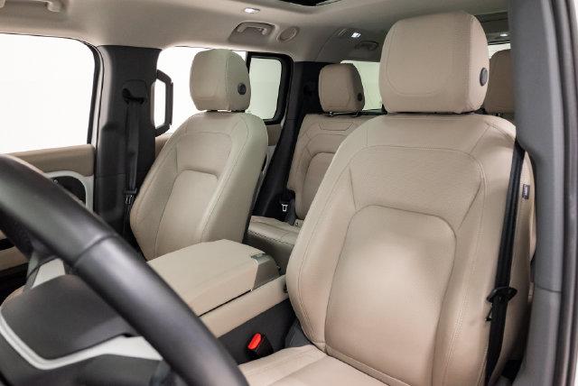 2024 LAND Rover DEFENDER 130 P300 S — миниатюра 11