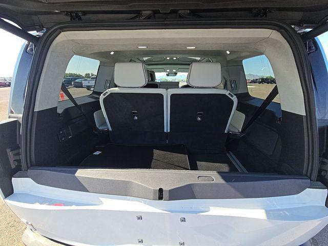 2024 Rivian R1S ADVENTURE QUAD MOTOR LARGE PACK — миниатюра 12