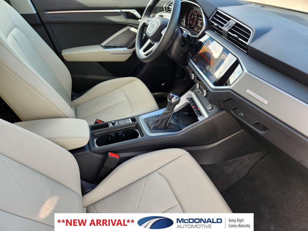 صورة مصغرة 11 لـ 2025 AUDI Q3 45 S LINE PREMIUM PLUS