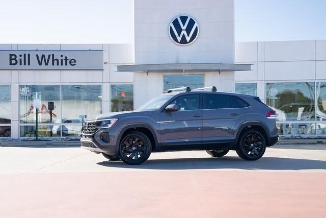 New 2026 Volkswagen Atlas Cross Sport 2.0T SE w/Technology