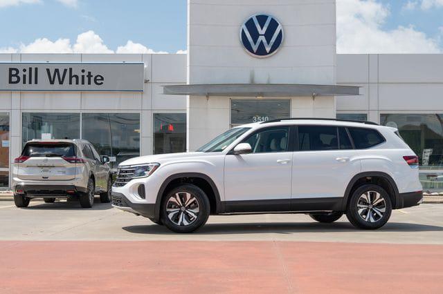 New 2026 Volkswagen Atlas 2.0T SE