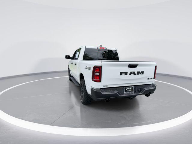 2025 RAM 1500 WARLOCK CREW CAB 4X4 5'7' BOX — фото 7
