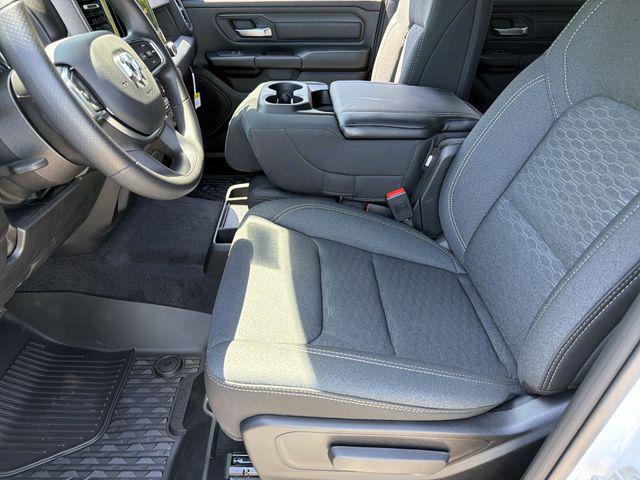 2026 RAM 1500 WARLOCK CREW CAB 4X4 5'7' BOX — миниатюра 20