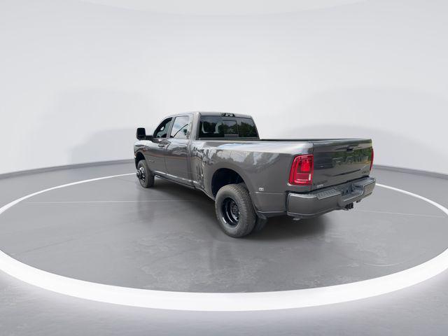 صورة 6 لـ 2026 RAM 3500 LARAMIE CREW CAB 4X4 8' BOX