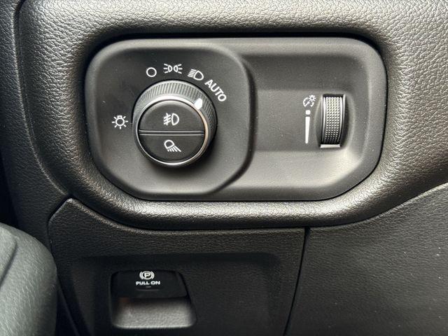 صورة مصغرة 26 لـ 2026 RAM 1500 WARLOCK CREW CAB 4X4 5'7' BOX
