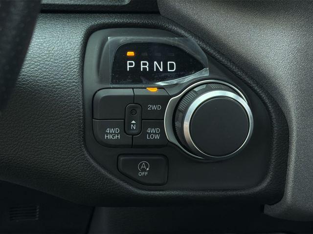 2026 RAM 1500 TRADESMAN thumbnail 27