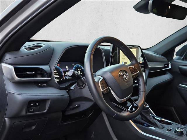 2025 Toyota HIGHLANDER XSE — фото 10
