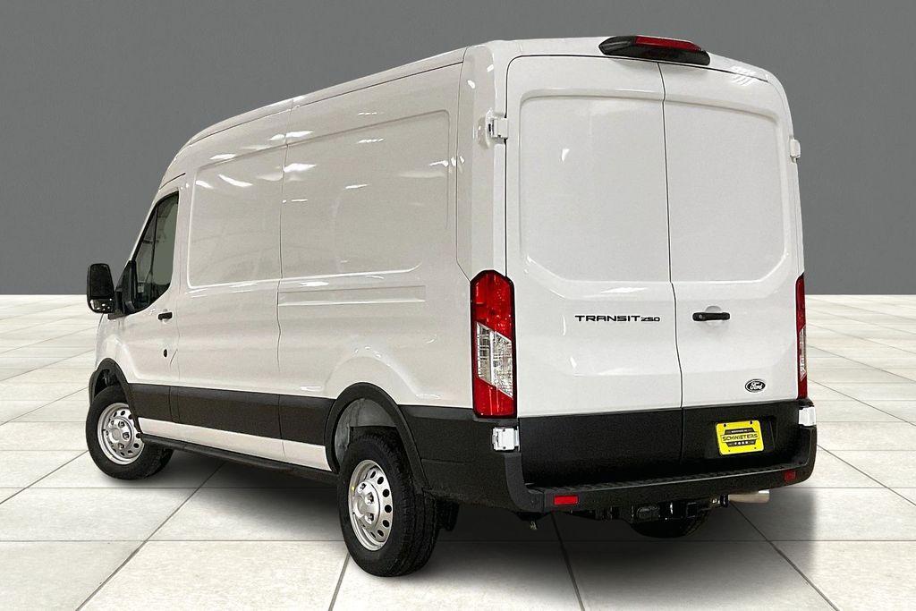صورة 3 لـ 2026 FORD TRANSIT-250 148 WB MEDIUM ROOF CARGO
