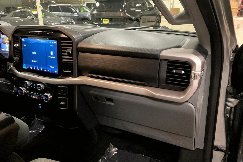 صورة مصغرة 15 لـ 2023 FORD F-150 XLT