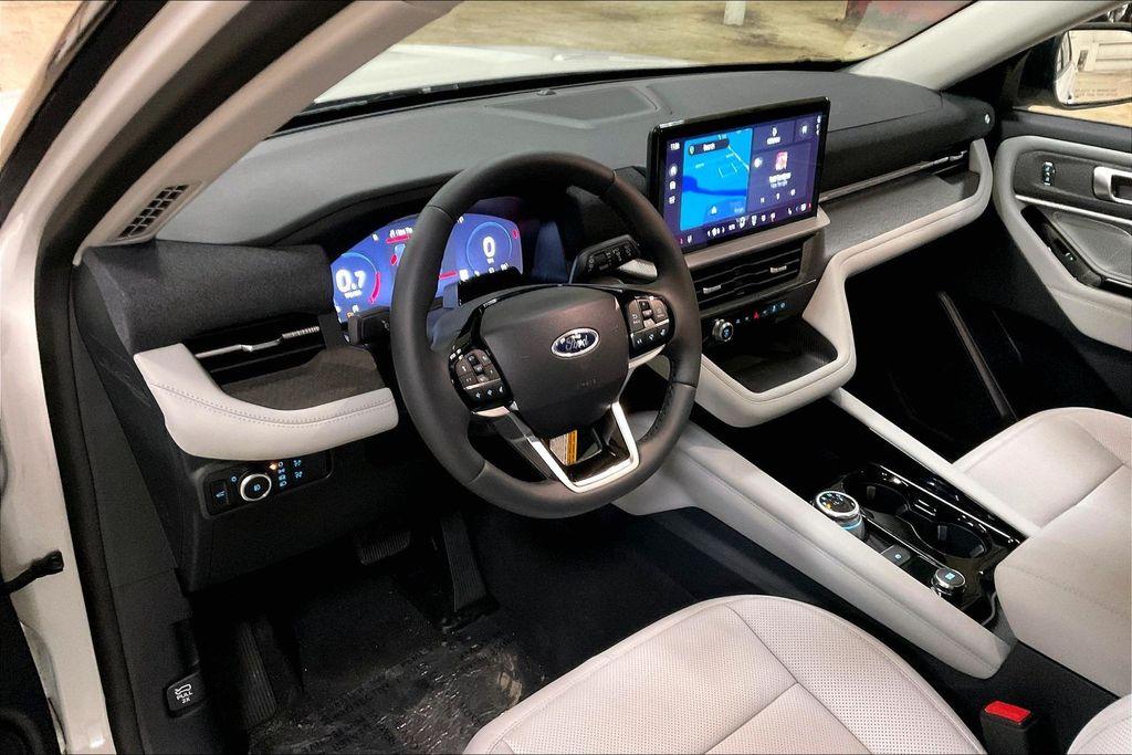 2026 FORD EXPLORER PLATINUM — фото 6