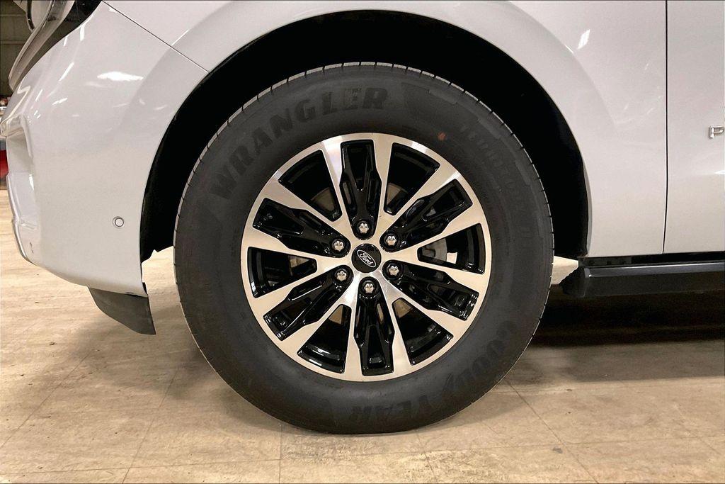 2025 FORD EXPEDITION MAX PLATINUM — фото 9