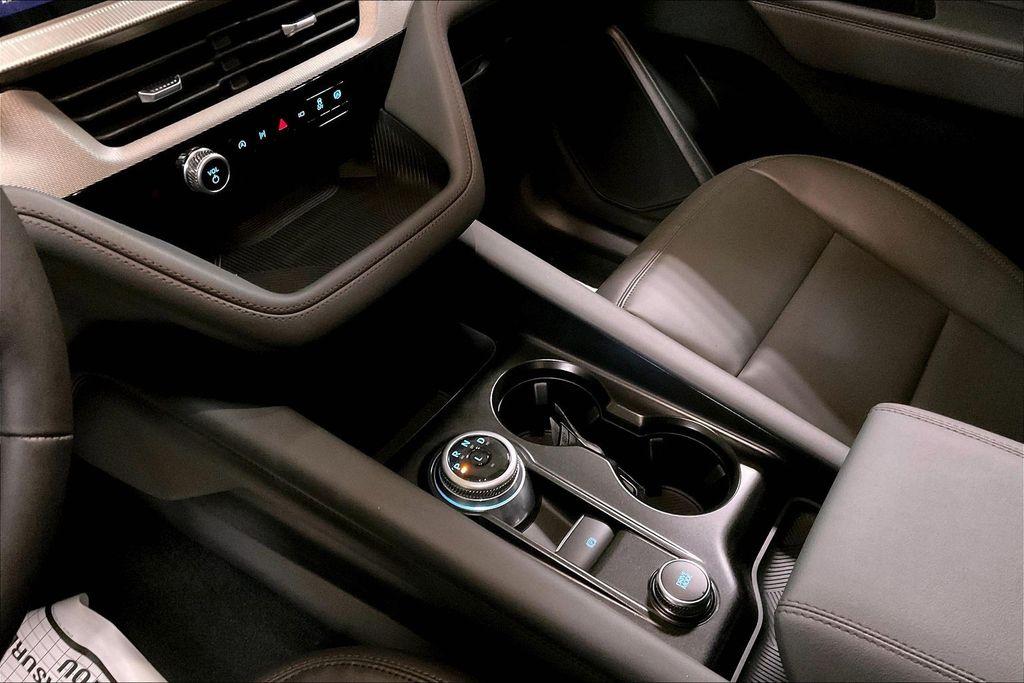 2026 FORD EXPLORER ACTIVE — фото 8