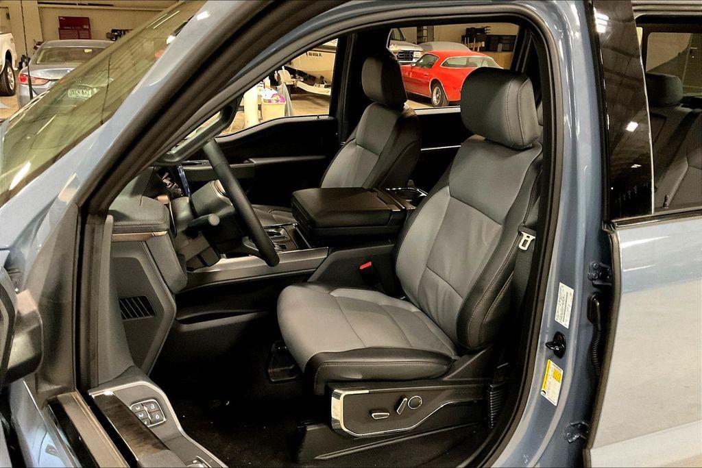 2023 FORD F-150 LIGHTNING LARIAT — фото 9