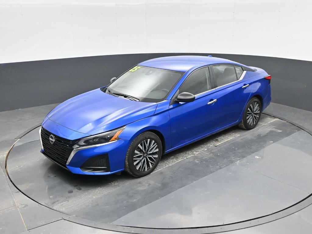 Used 2025 Nissan Altima SV