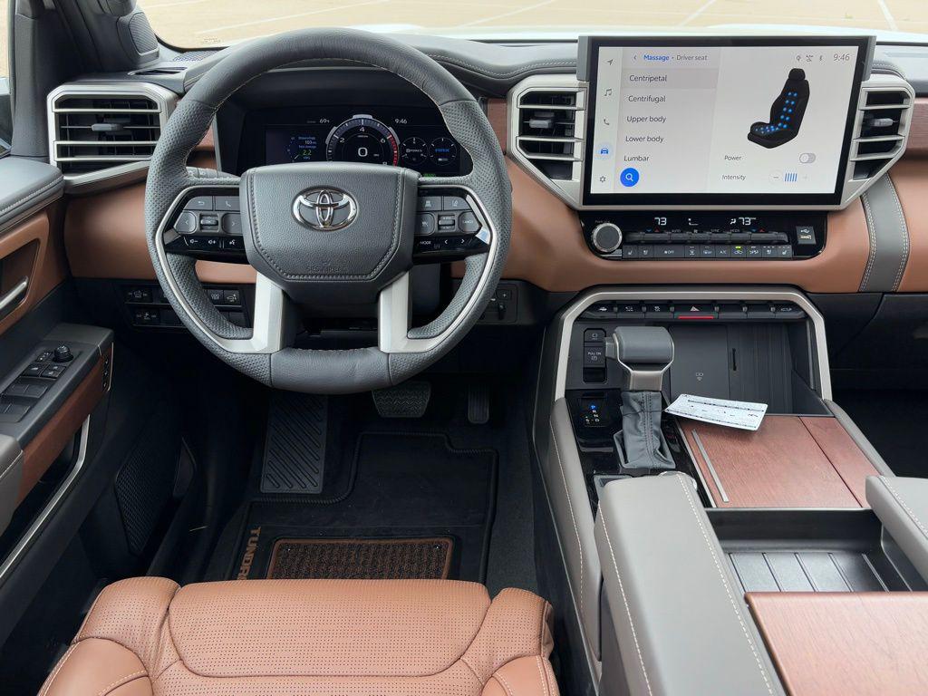 TOYOTA TUNDRA - 10