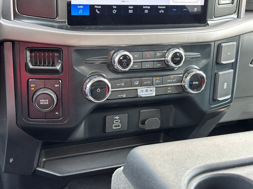 صورة مصغرة 21 لـ 2025 FORD F-150 XLT