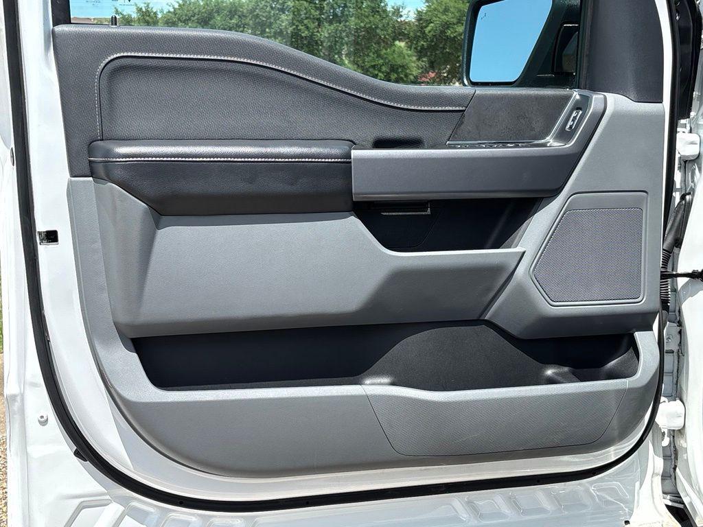 صورة مصغرة 24 لـ 2025 FORD F-150 XLT