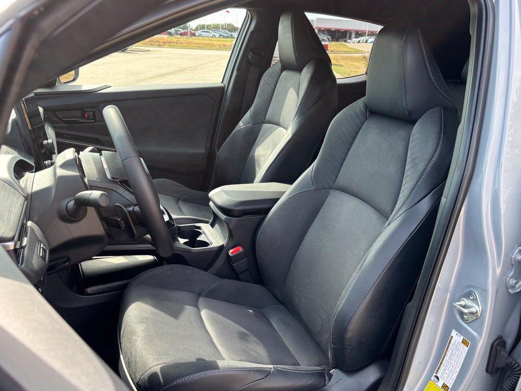 2026 Toyota C-HR XSE — миниатюра 14