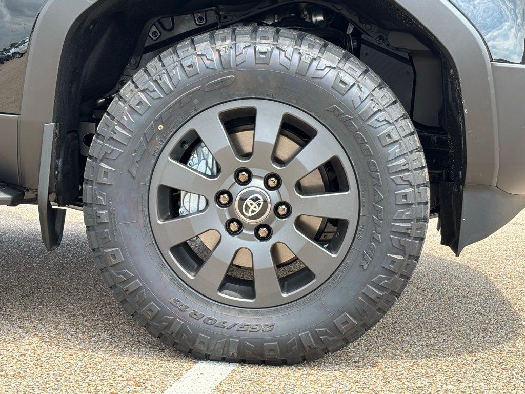 TOYOTA LAND CRUISER - 9