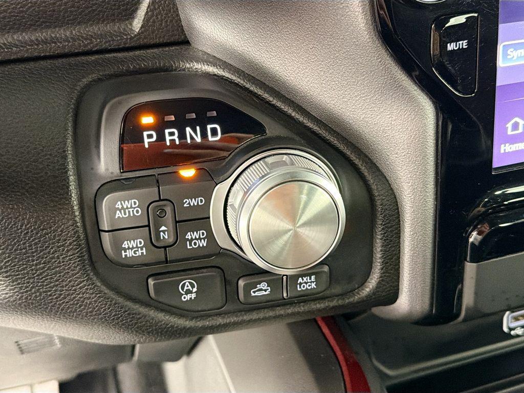 2025 RAM 1500 REBEL thumbnail 17