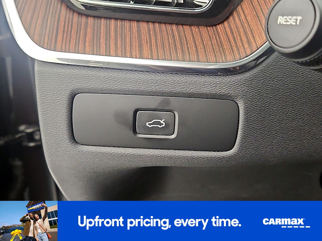 2024 Volvo XC60 B5 PLUS DARK THEME 缩略图 16