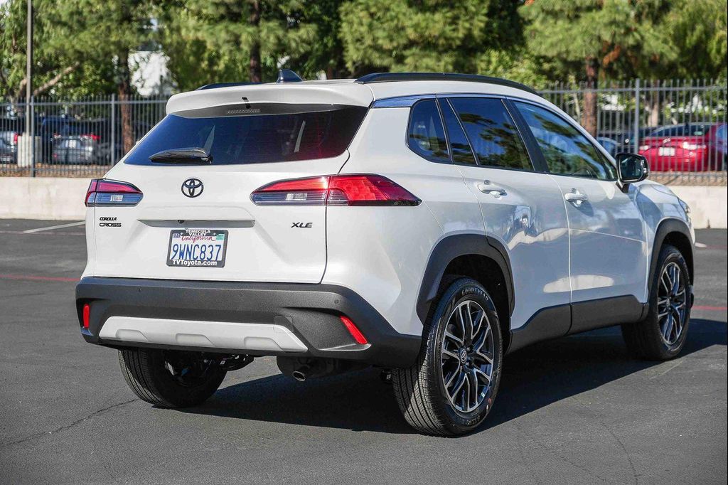 TOYOTA COROLLA CROSS - 9