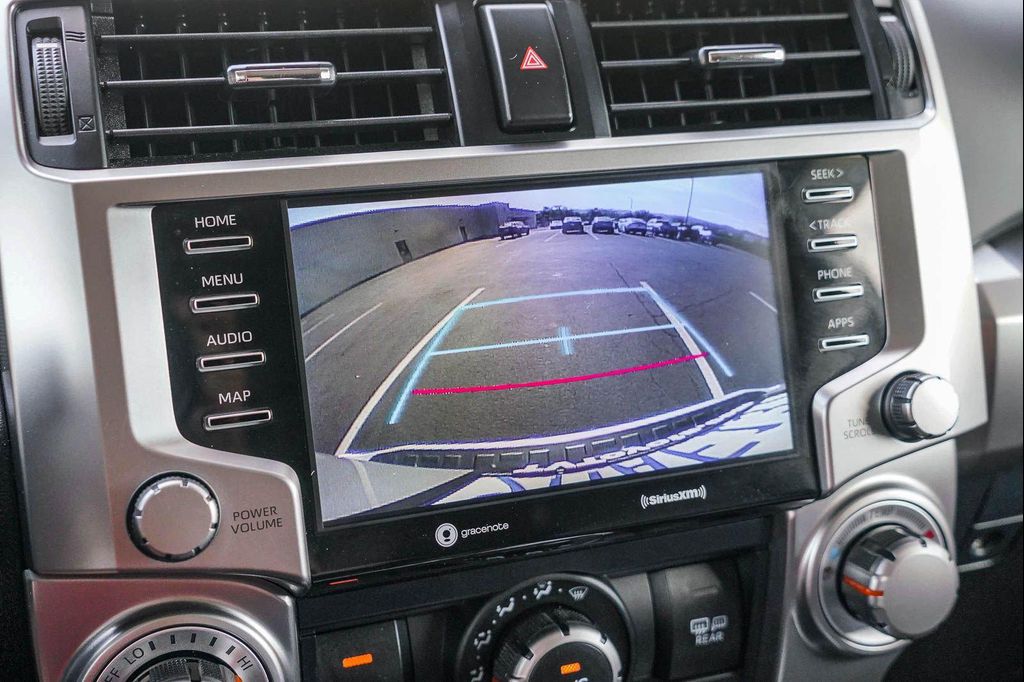 صورة مصغرة 28 لـ 2024 Toyota 4RUNNER SR5