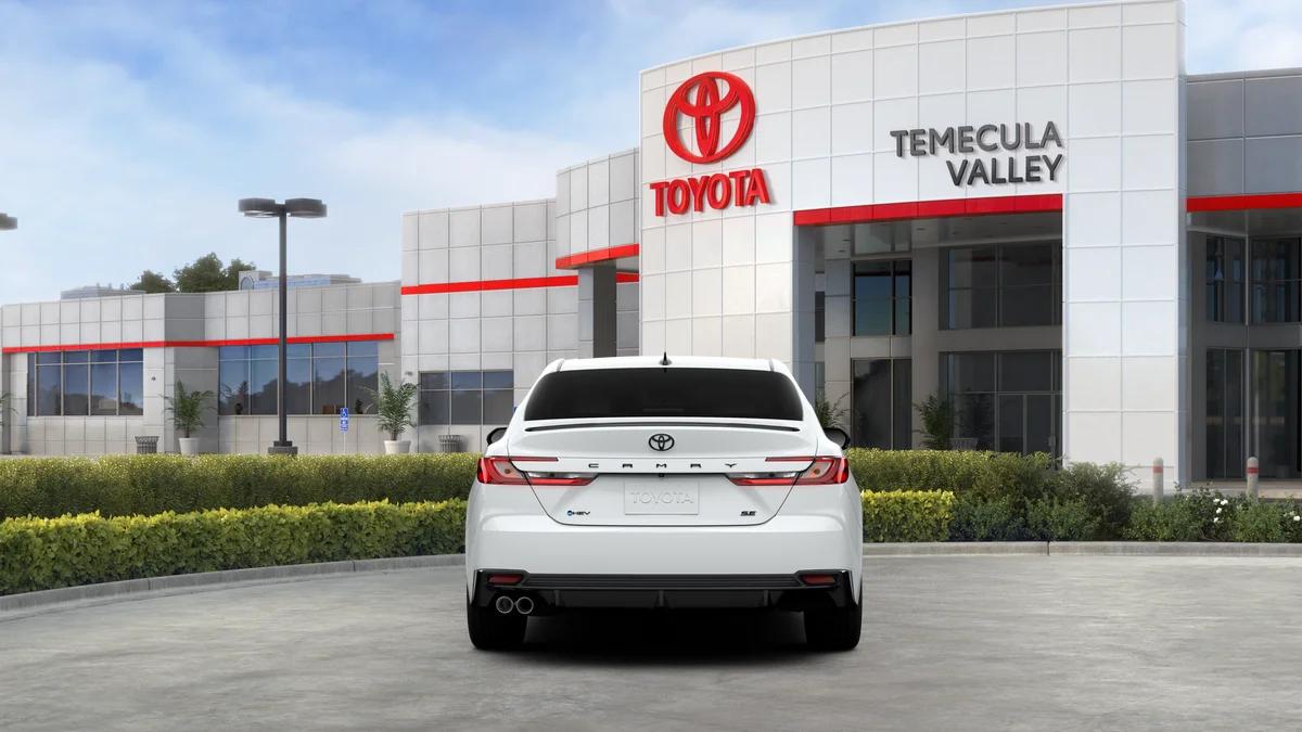 TOYOTA CAMRY - 10