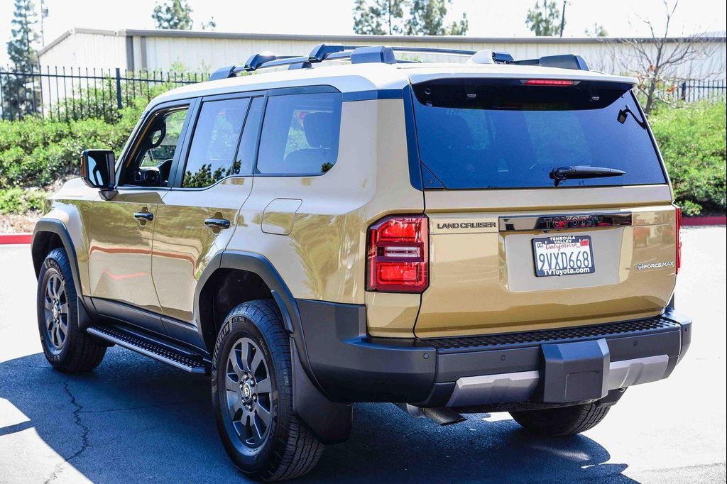 TOYOTA LAND CRUISER - 5