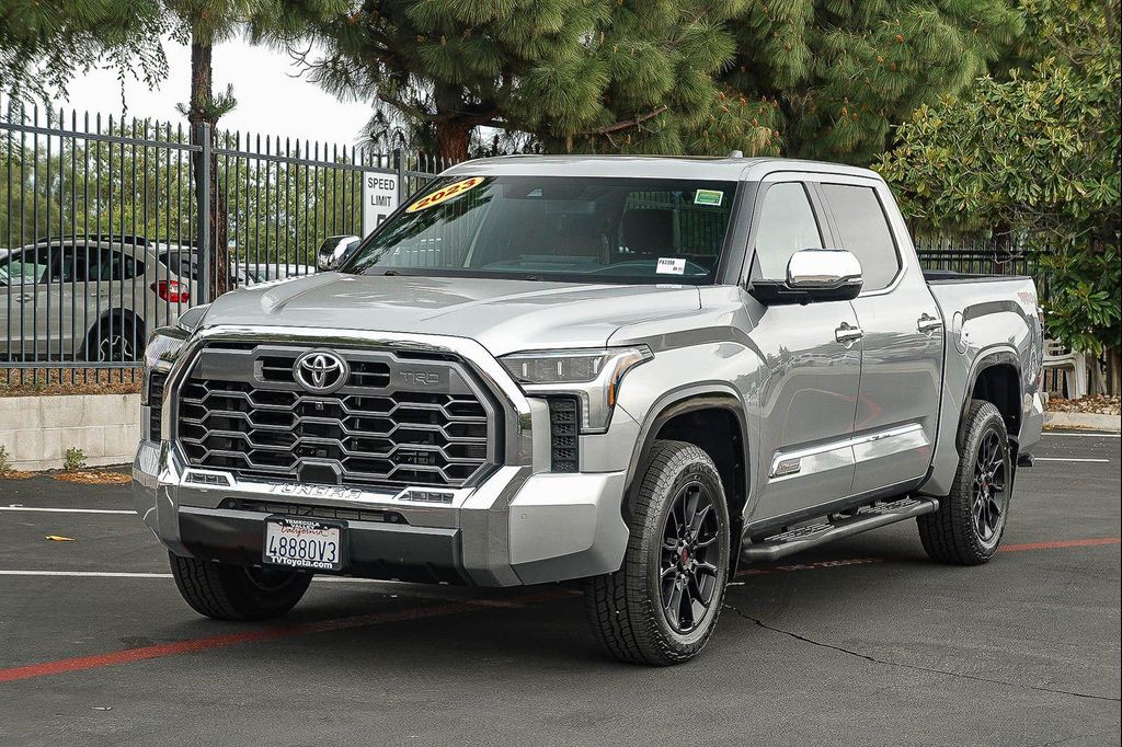 TOYOTA TUNDRA - 3