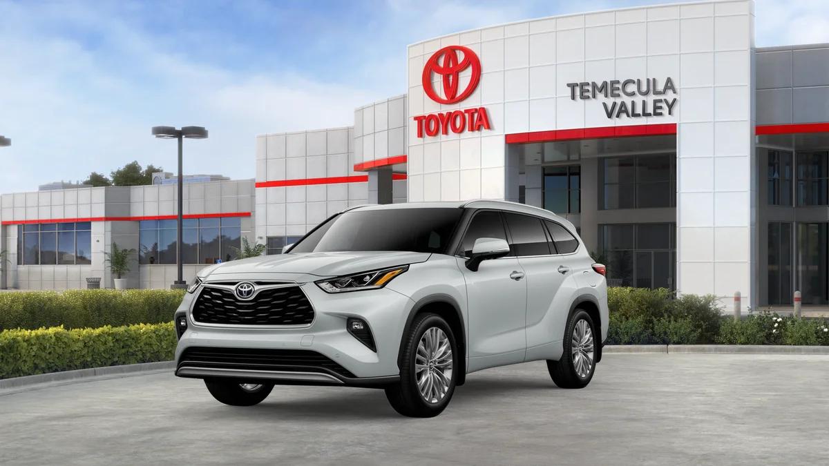 New 2026 Toyota Highlander Platinum
